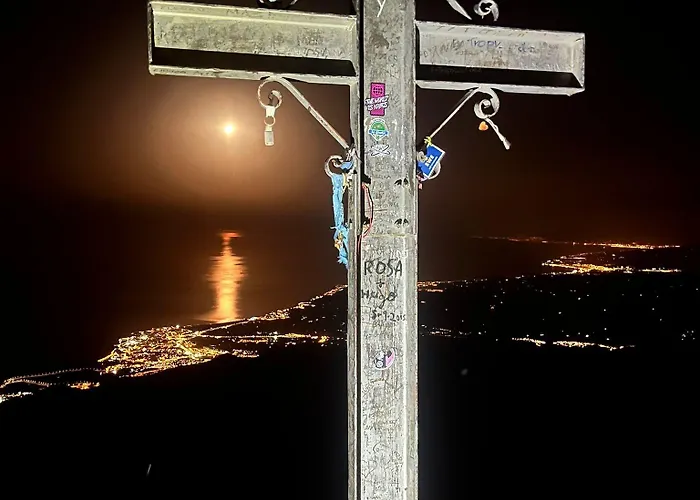 Hc Calahonda Konukevi Nerja